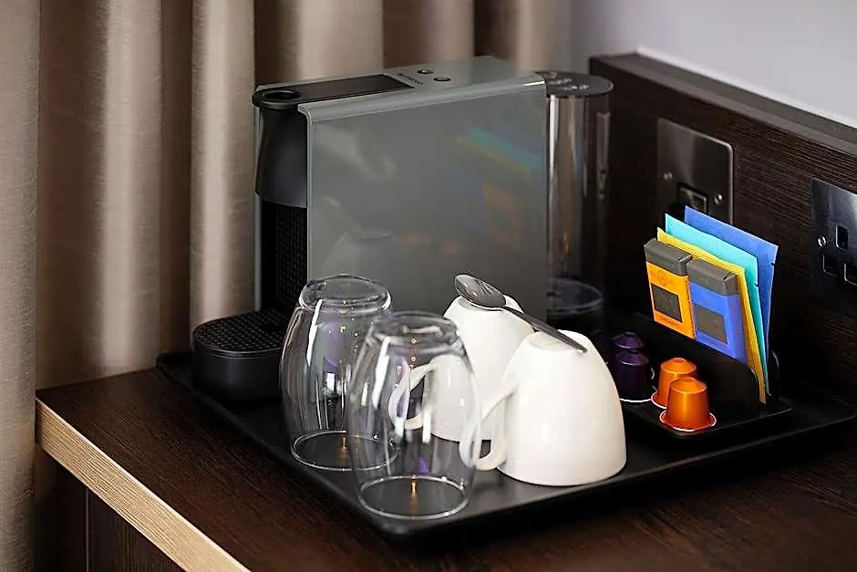 Premier Inn London Canary Wharf-1