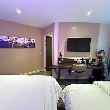 Premier Inn London Canary Wharf-3
